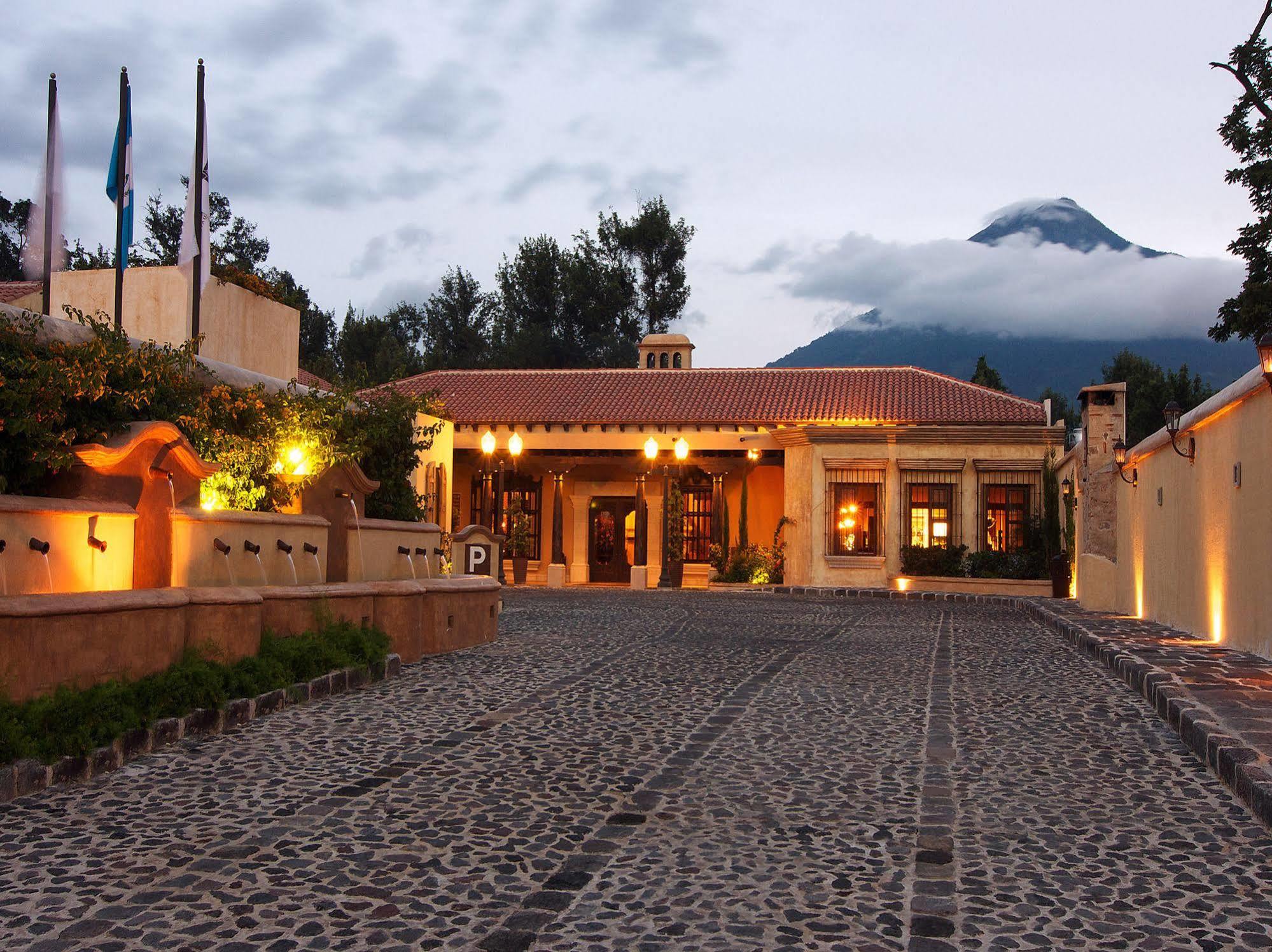 Camino Real Antigua Hotel ภายนอก รูปภาพ
